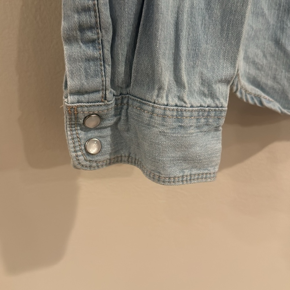 Free‎ People The Wolves Blue Denim Embroidered Snap Fitted Cowboy Shirt NEW XS - Picture 3 of 10